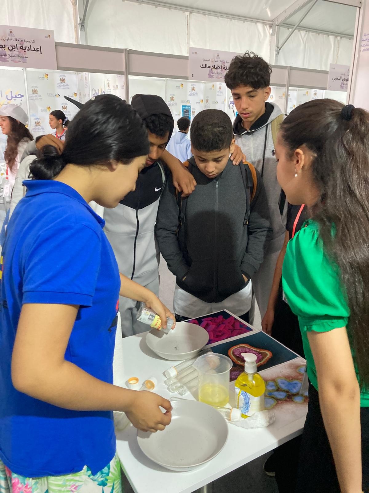 Échange entre académiciens belges et marocains au Festival de Rabat